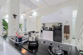 Депок: OYO 939 Rumah Teteh Syariah Kledokan