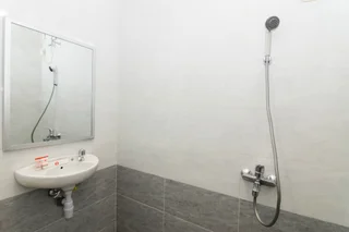 Депок: SUPER OYO 890 Dewi Fortuna Guest House