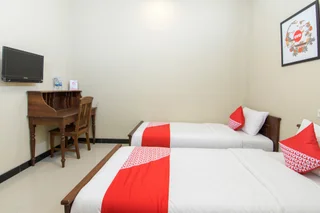 Депок: SUPER OYO 890 Dewi Fortuna Guest House