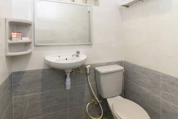 Депок: SUPER OYO 890 Dewi Fortuna Guest House