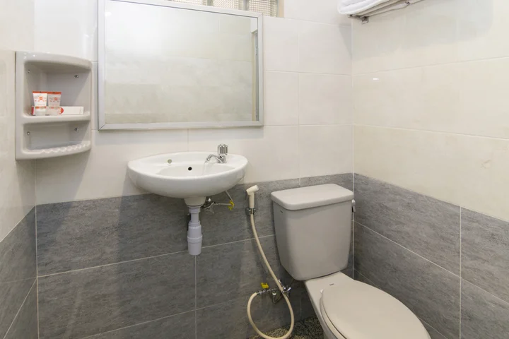 Депок: SUPER OYO 890 Dewi Fortuna Guest House