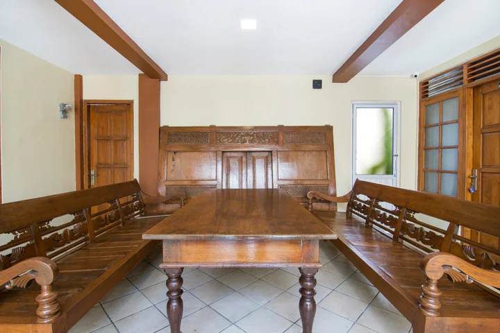 Депок: SUPER OYO 890 Dewi Fortuna Guest House