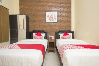 Депок: OYO 952 Annisa Syariah Guest House