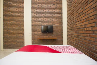 Депок: OYO 952 Annisa Syariah Guest House