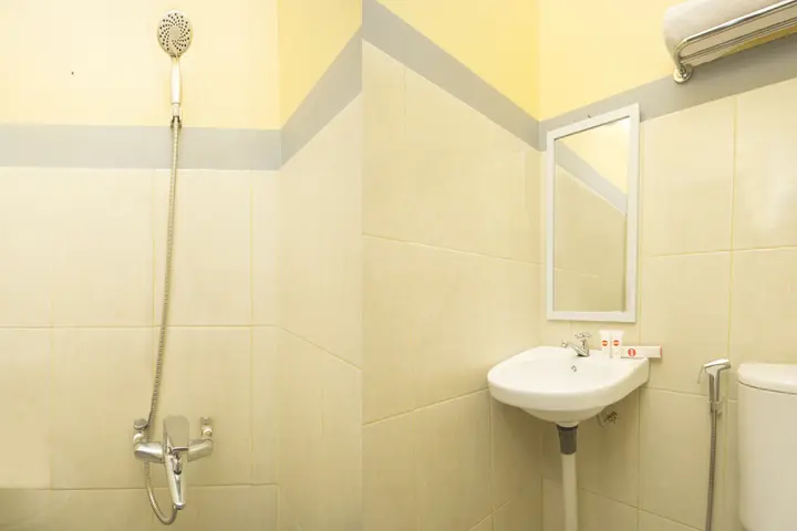 Депок: OYO 952 Annisa Syariah Guest House