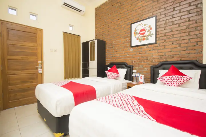 OYO 952 Annisa Syariah Guest House — фото 3
