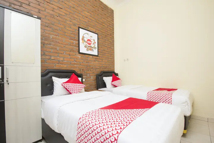 OYO 952 Annisa Syariah Guest House — фото 6