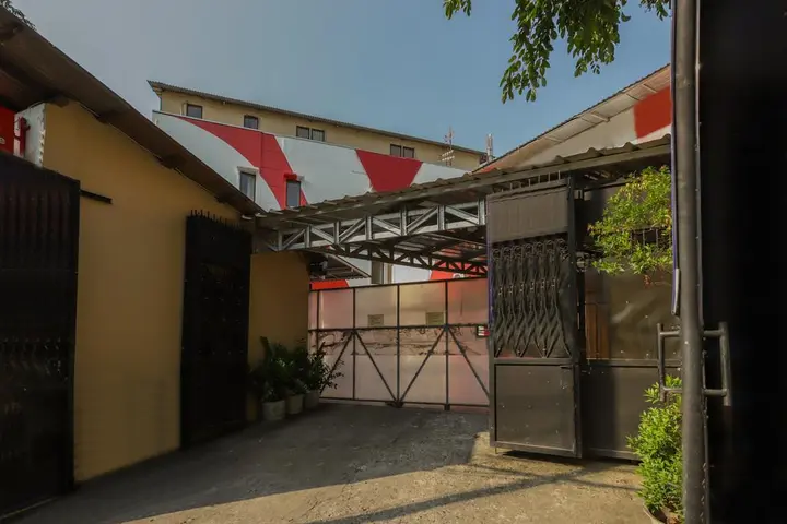Джакарта: SUPER OYO 866 Idola Residence
