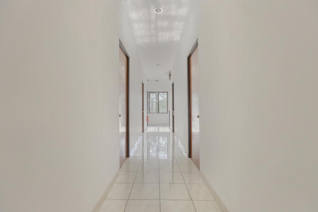 Джакарта: SUPER OYO 866 Idola Residence