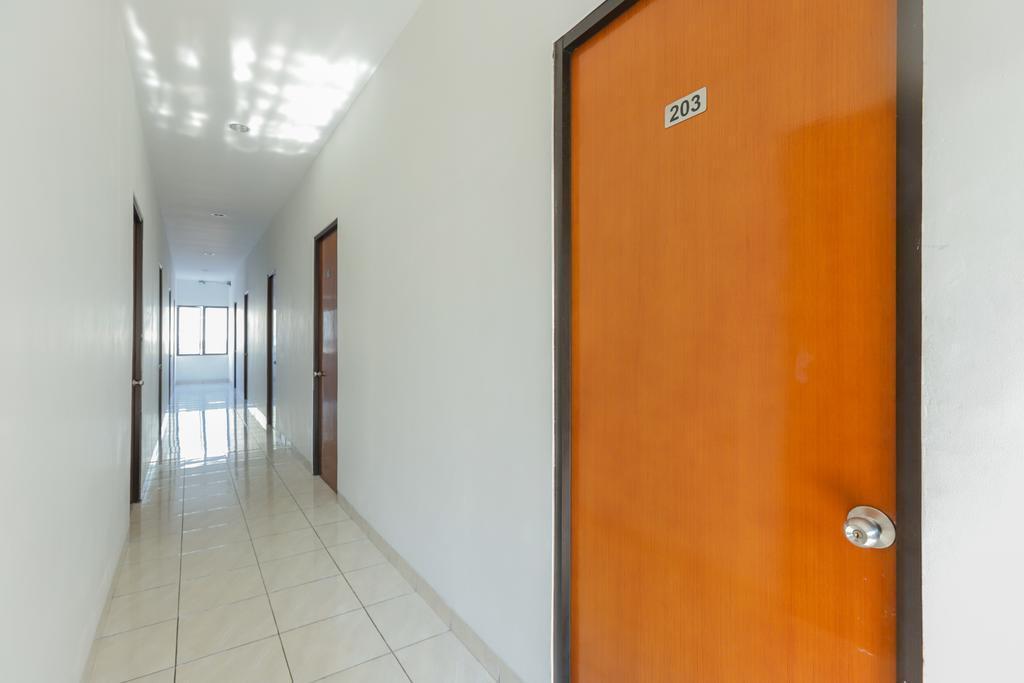 Джакарта: SUPER OYO 866 Idola Residence