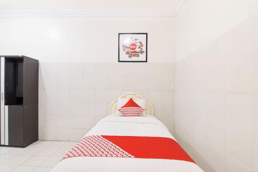 Батуретно: OYO 966 Dinda Guesthouse