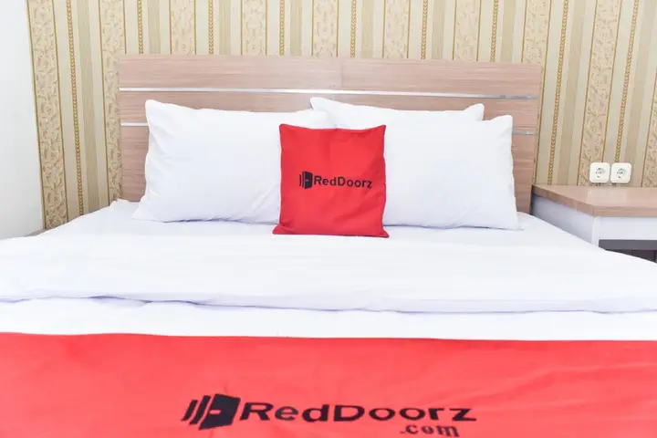 RedDoorz Plus near Malang Town Square — фото 4