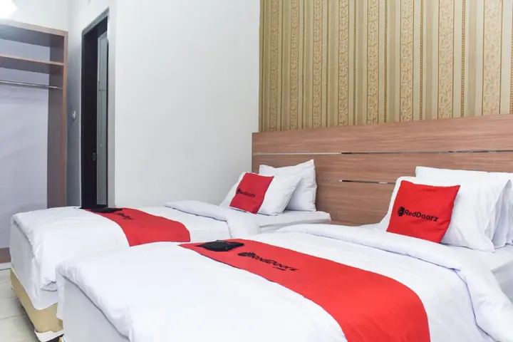 Маланг: RedDoorz Plus near Malang Town Square