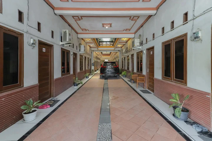 Сурабая: RedDoorz near Juanda International Airport 2