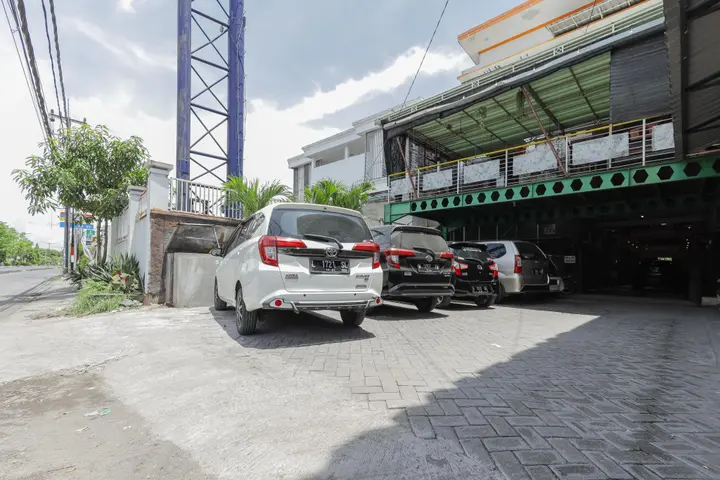 Сурабая: RedDoorz near Juanda International Airport 2