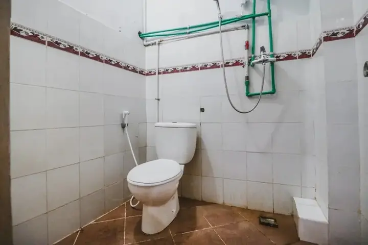 Батуретно: RedDoorz @ Jalan Monjali