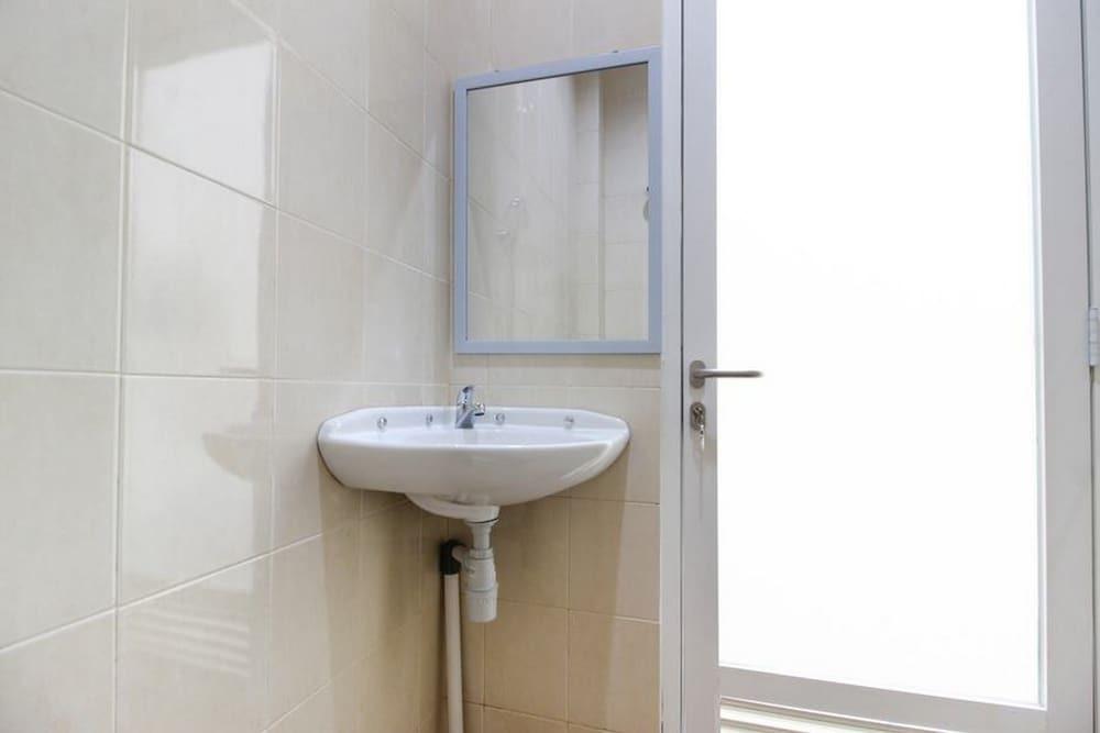 Батуретно: RedDoorz near Jogja City Mall 3