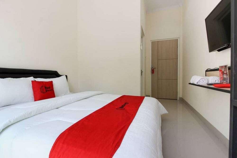 RedDoorz near Jogja City Mall 3 — фото 5