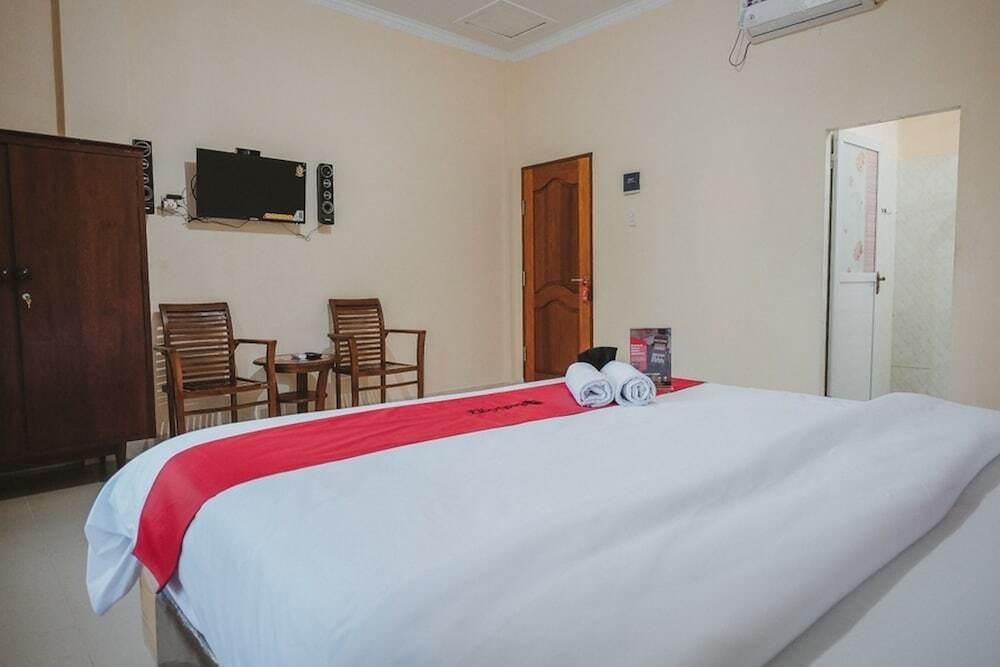 Медан: RedDoorz near Ringroad City Walks Medan