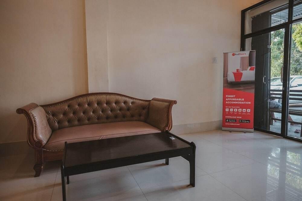 Медан: RedDoorz near Ringroad City Walks Medan