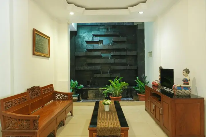 Депок: OYO 902 Hotel Pondok Anggun