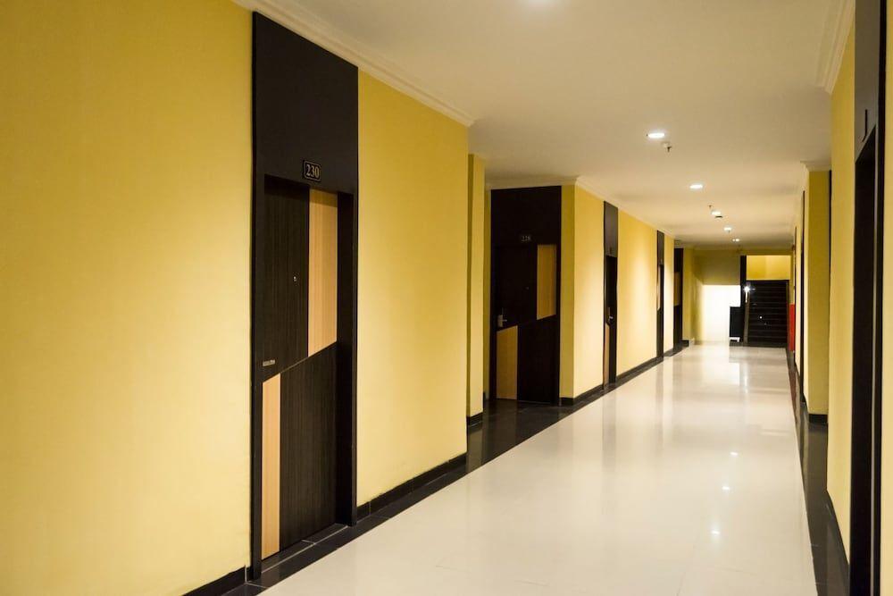 Батам: OYO 976 Baloi View Apartment