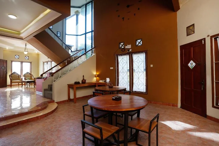 Депок: OYO 1072 Kampung Condro Wulan Guesthouse