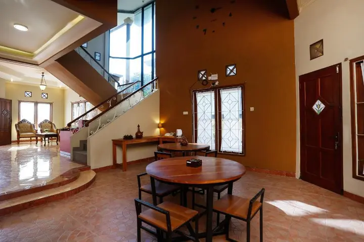 Депок: OYO 1072 Kampung Condro Wulan Guesthouse
