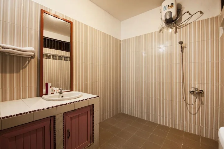 Медан: OYO Life 2843 Raz House Syariah
