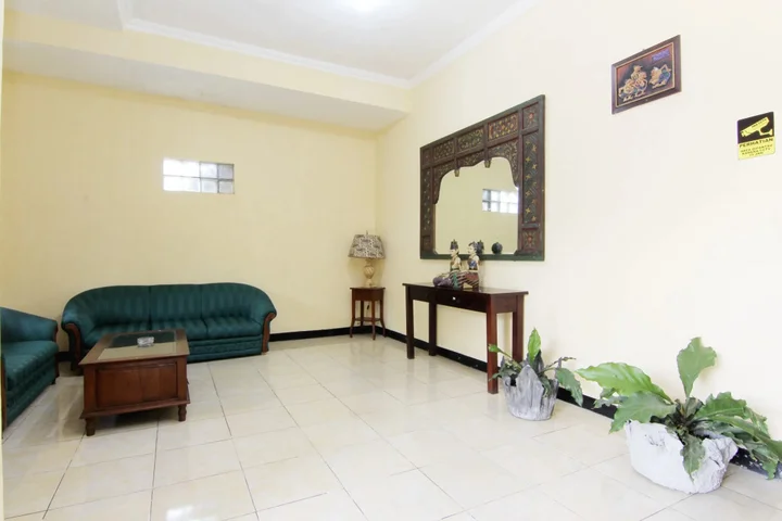Депок: JJ House Gejayan
