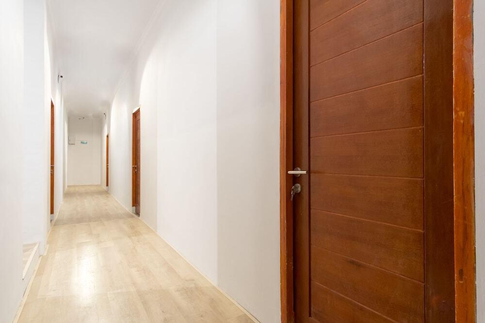 Медан: 835 Metropolitan Home Stay