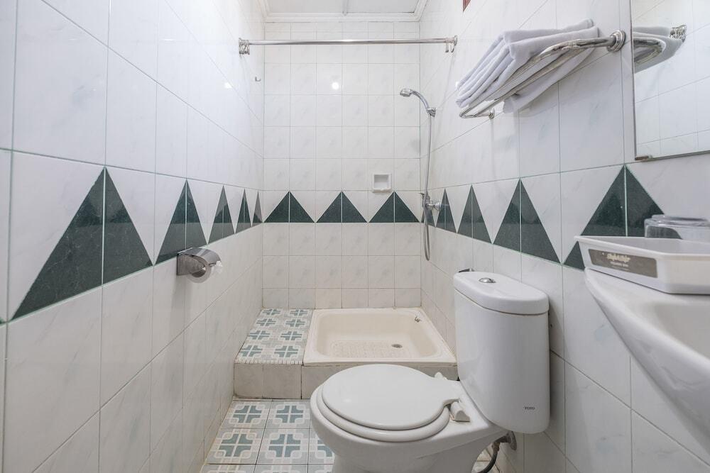 Макассар: OYO 1090 Hotel Anging Mammiri Makassar