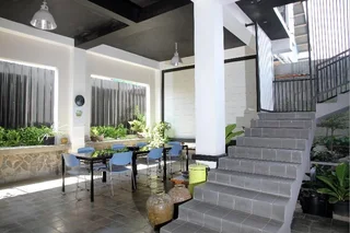 Палу: OYO 1098 Rego Hotel