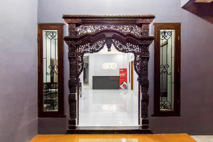 Депок: OYO 1073 Pogung W1 Exclusive