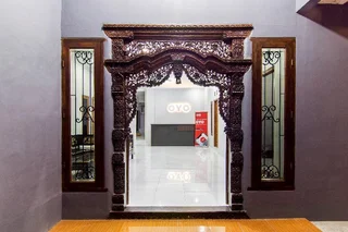 Депок: OYO 1073 Pogung W1 Exclusive