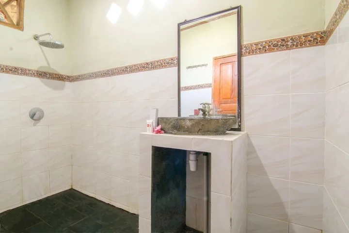 Гили Аир: OYO 1132 Yo.land Guesthouse