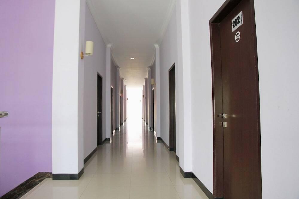 Палу: OYO 1138 Purple Hotel