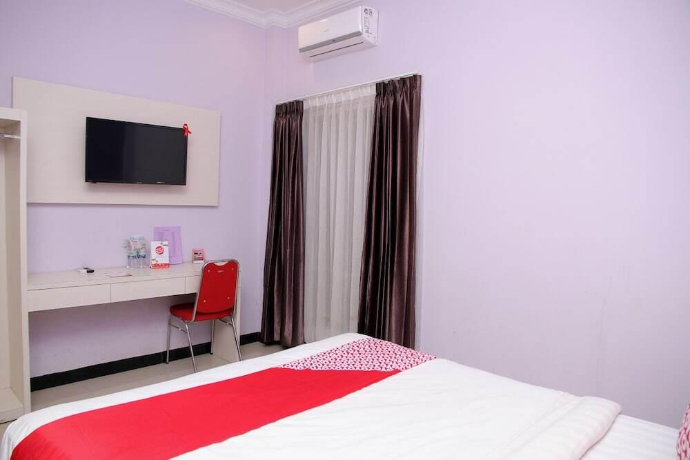 Палу: OYO 1138 Purple Hotel