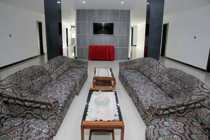 Палу: OYO 840 Hotel Dely