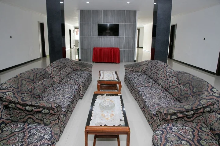 Палу: OYO 840 Hotel Dely