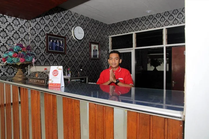 Палу: OYO 840 Hotel Dely