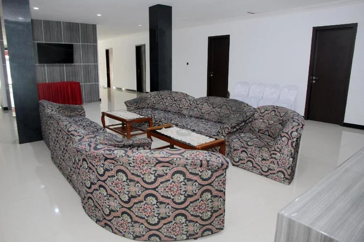 Палу: OYO 840 Hotel Dely