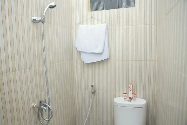 Палу: OYO 840 Hotel Dely