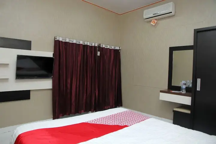 Палу: OYO 840 Hotel Dely