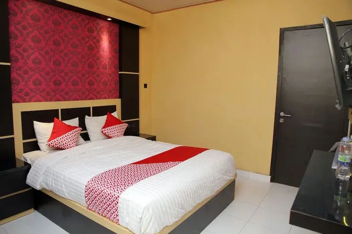 Палу: OYO 840 Hotel Dely