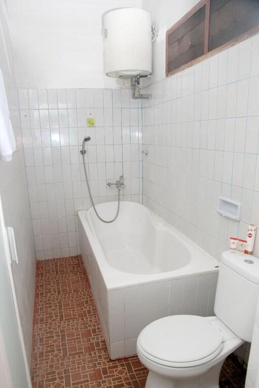 Палу: OYO 840 Hotel Dely