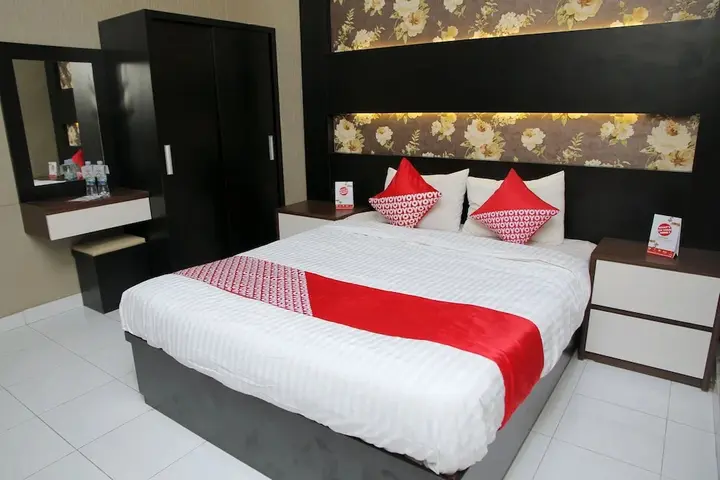 Палу: OYO 840 Hotel Dely