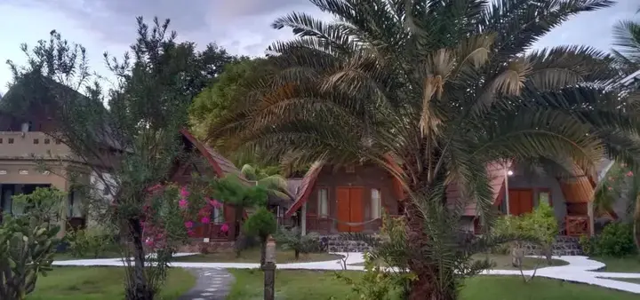 Гили Аир: Oyo 1133 Gusung Indah Bungalow & Restaurant