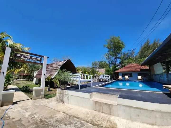 Гили Аир: Oyo 1133 Gusung Indah Bungalow & Restaurant