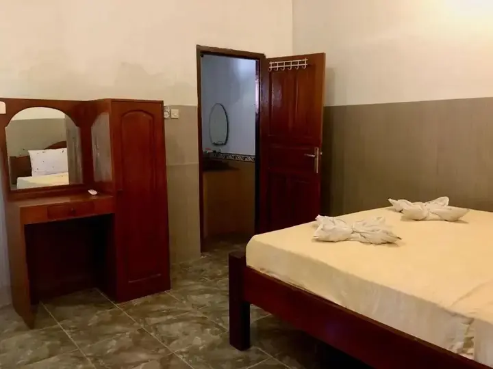 Гили Аир: Oyo 1133 Gusung Indah Bungalow & Restaurant